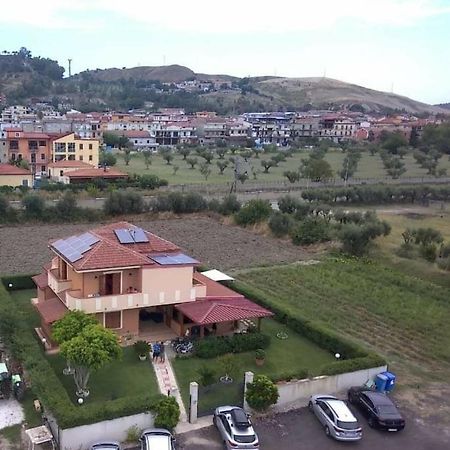 Bed & Breakfast La Villetta Botricello Bagian luar foto